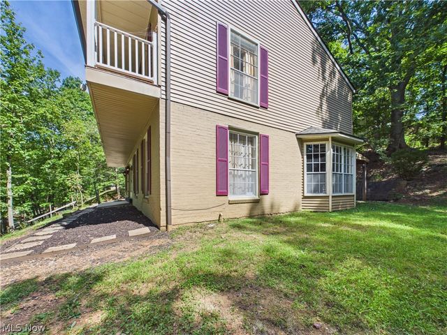 35 Woodland Park Drive, Parkersburg, WV 26104