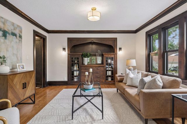 1078 Edmund Avenue, Saint Paul, MN 55104