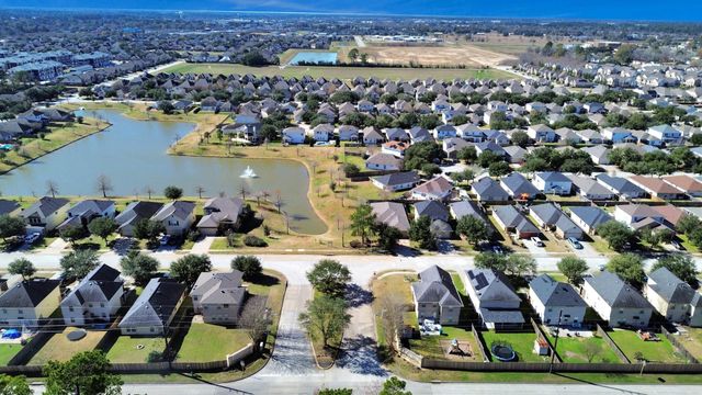 21630 Falvelsunset Court, Spring, TX 77388