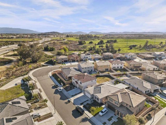 30491 De Caron Street, Murrieta, CA 92563