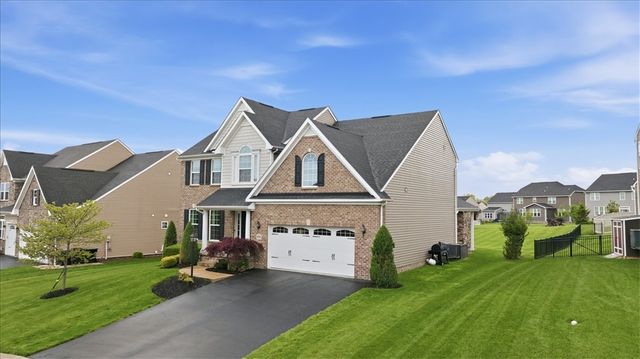 213 Overlook Dr, Ohio Twp, PA 15237