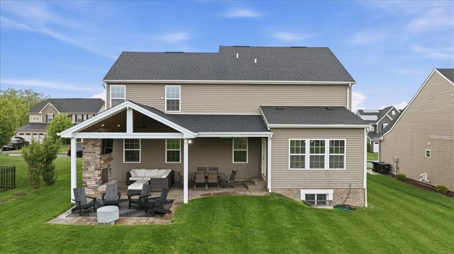 213 Overlook Dr, Ohio Twp, PA 15237