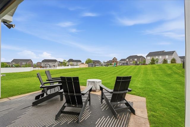 213 Overlook Dr, Ohio Twp, PA 15237