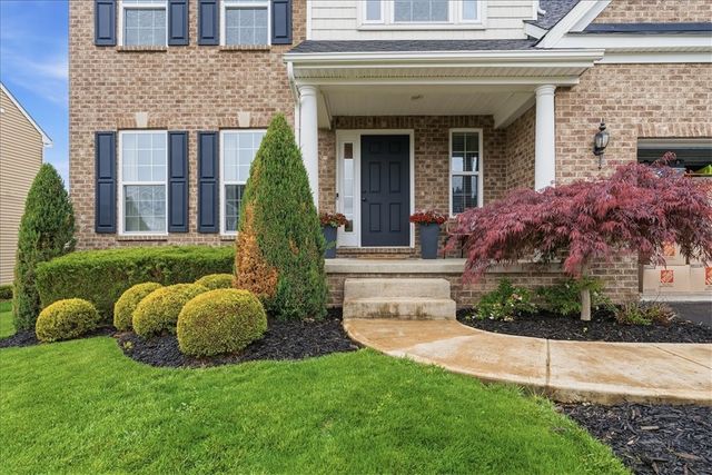213 Overlook Dr, Ohio Twp, PA 15237