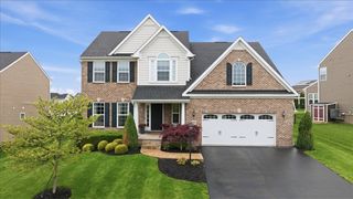 213 Overlook Dr, Ohio Twp, PA 15237
