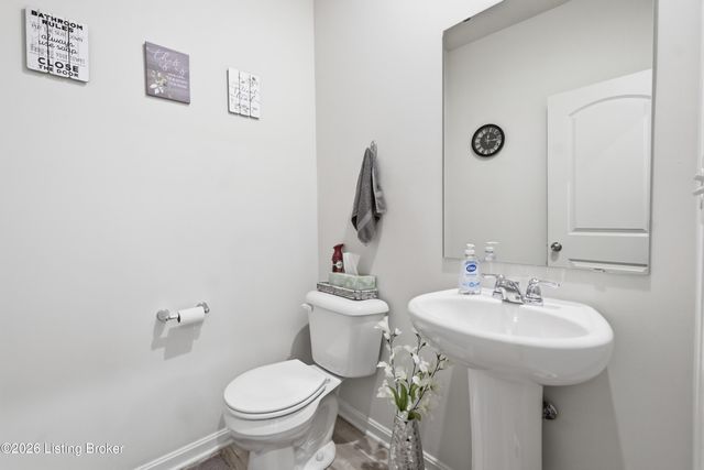 12024 Wooden Trace Dr, Louisville, KY 40229