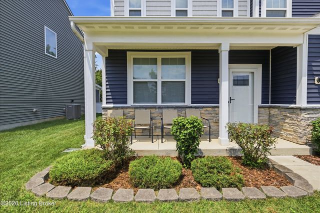 12024 Wooden Trace Dr, Louisville, KY 40229