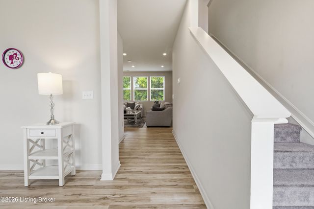 12024 Wooden Trace Dr, Louisville, KY 40229