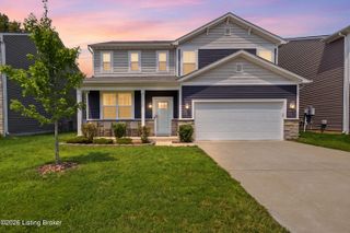 12024 Wooden Trace Dr, Louisville, KY 40229