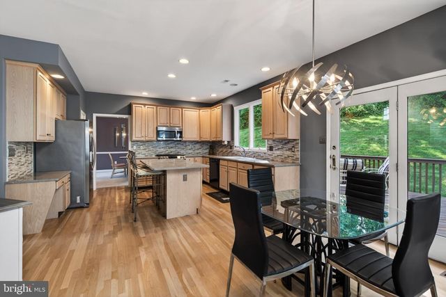 1361 WOODED KNLS, West Chester, PA 19382