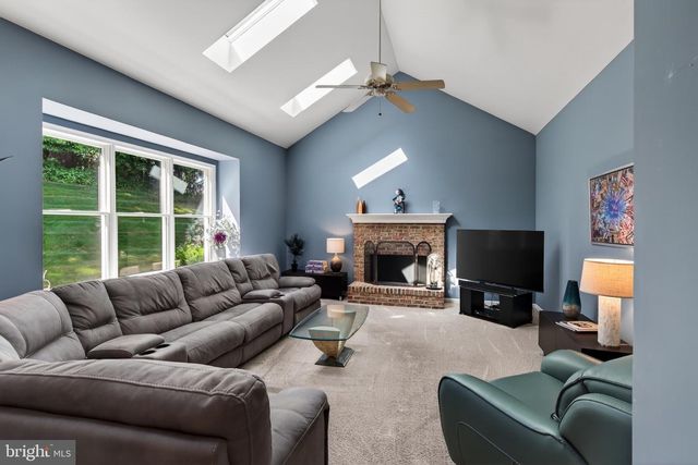 1361 WOODED KNLS, West Chester, PA 19382