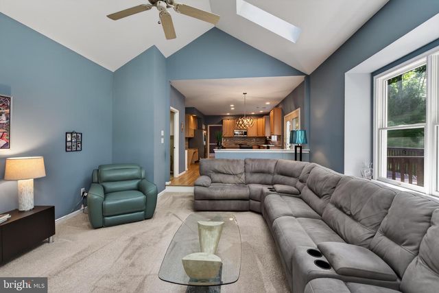 1361 WOODED KNLS, West Chester, PA 19382