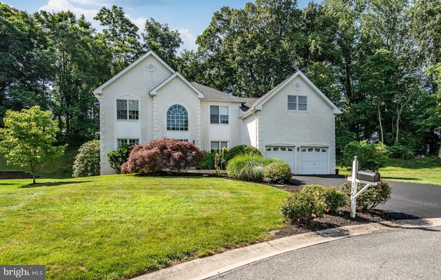 1361 WOODED KNLS, West Chester, PA 19382