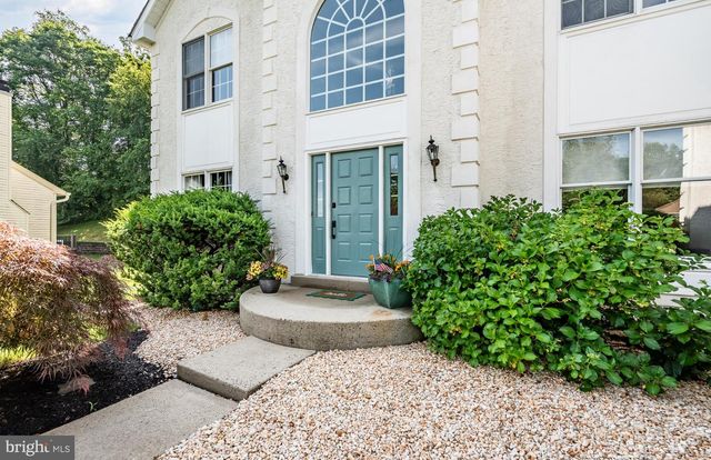 1361 WOODED KNLS, West Chester, PA 19382