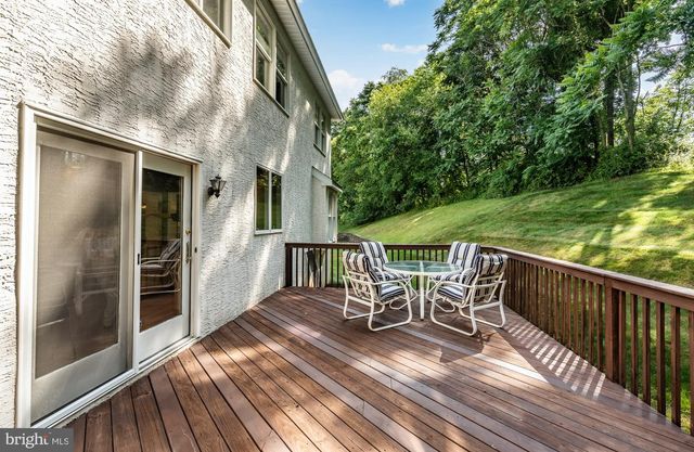 1361 WOODED KNLS, West Chester, PA 19382