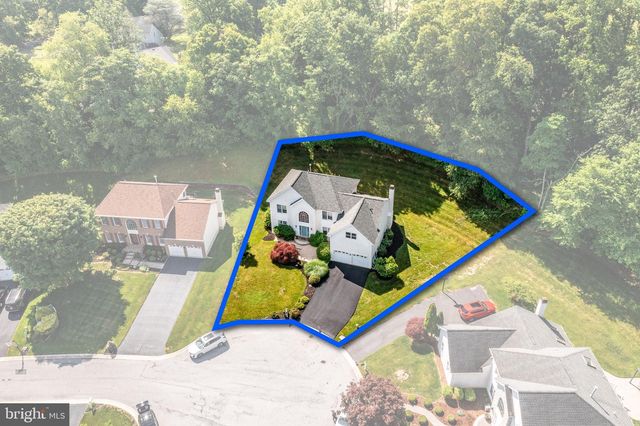1361 WOODED KNLS, West Chester, PA 19382