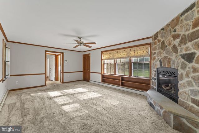 2551 PARK RD, Warrington, PA 18976