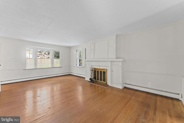 2551 PARK RD, Warrington, PA 18976