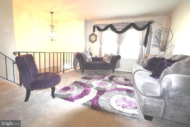 1104 UNIVERSITY PL, Waldorf, MD 20602