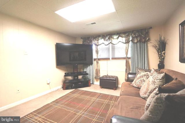 1104 UNIVERSITY PL, Waldorf, MD 20602