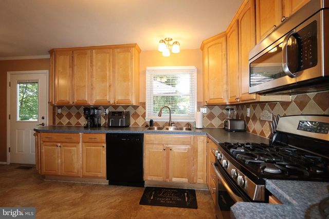 1104 UNIVERSITY PL, Waldorf, MD 20602