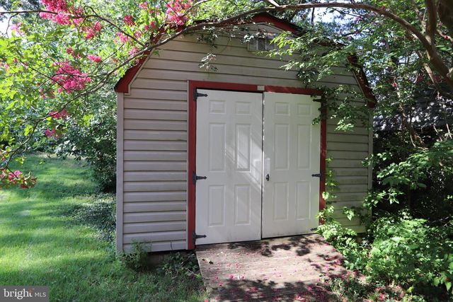 1104 UNIVERSITY PL, Waldorf, MD 20602