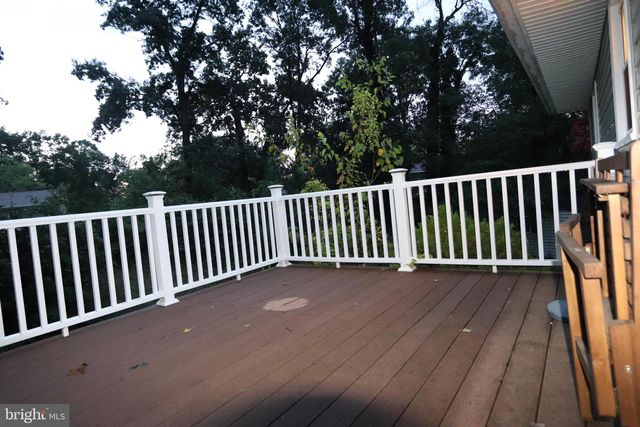 1104 UNIVERSITY PL, Waldorf, MD 20602