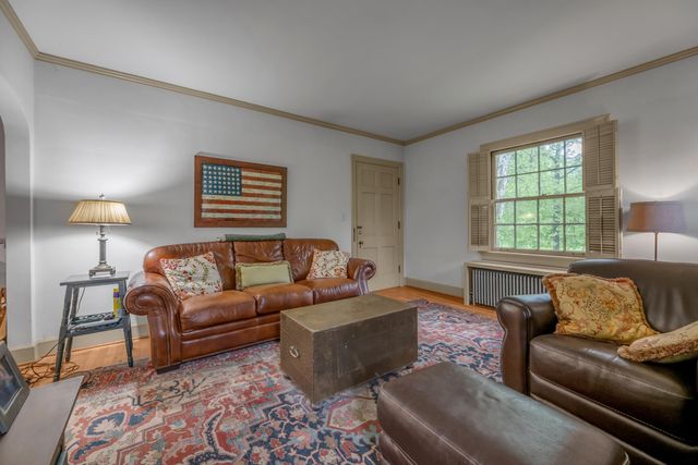 137 Sycamore Road, Lexington, KY 40502