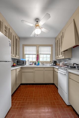137 Sycamore Road, Lexington, KY 40502