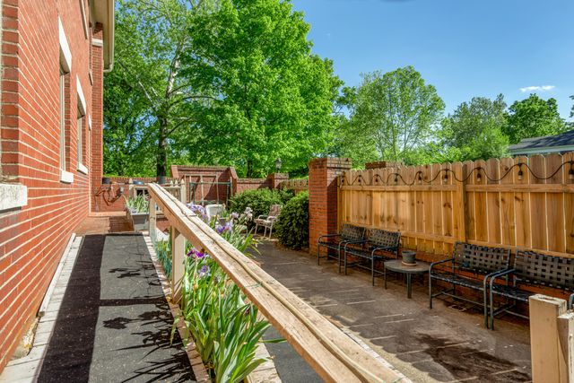 137 Sycamore Road, Lexington, KY 40502