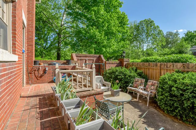 137 Sycamore Road, Lexington, KY 40502