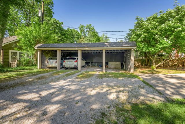 137 Sycamore Road, Lexington, KY 40502