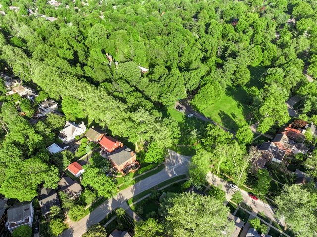 137 Sycamore Road, Lexington, KY 40502