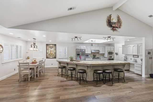 2651 19th Avenue, Kingsburg, CA 93631