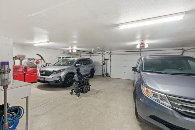 2651 19th Avenue, Kingsburg, CA 93631