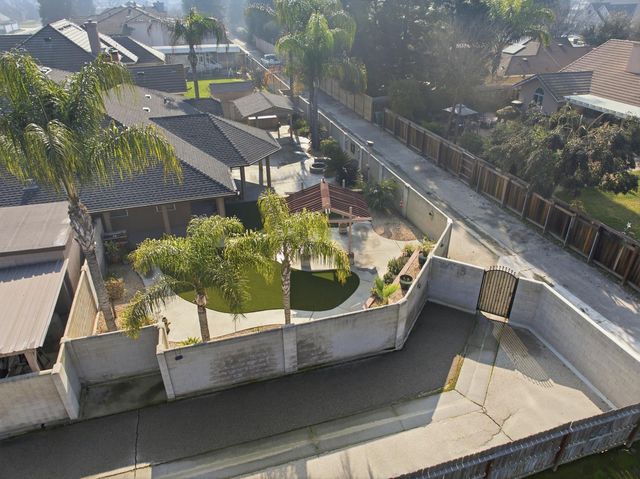 2651 19th Avenue, Kingsburg, CA 93631