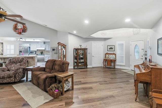 2651 19th Avenue, Kingsburg, CA 93631