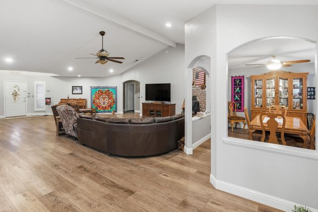 2651 19th Avenue, Kingsburg, CA 93631