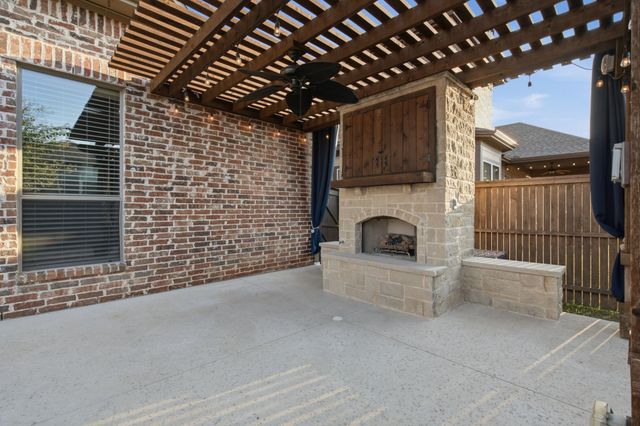 1205 Grant Avenue, Lantana, TX 76226