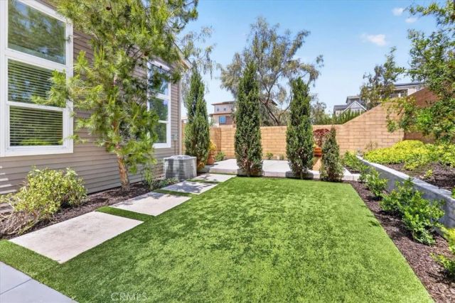 168 Crossover, Irvine, CA 92618