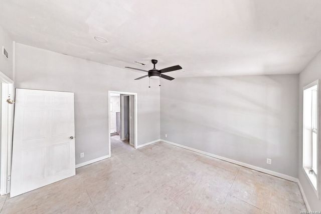 1217 Rotherman, Canyon Lake, TX 78133