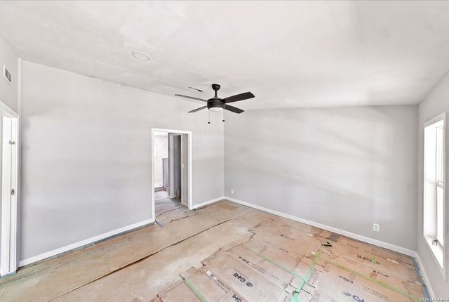 1217 Rotherman, Canyon Lake, TX 78133