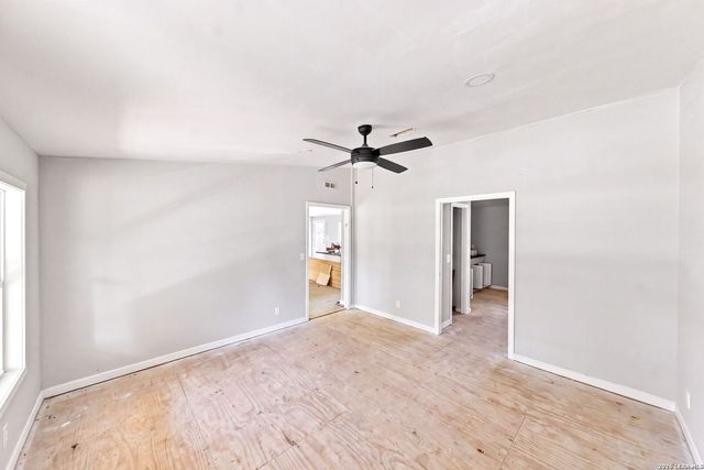 1217 Rotherman, Canyon Lake, TX 78133