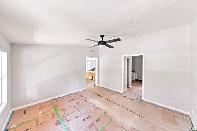 1217 Rotherman, Canyon Lake, TX 78133