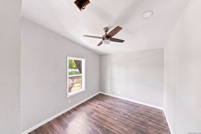 1217 Rotherman, Canyon Lake, TX 78133