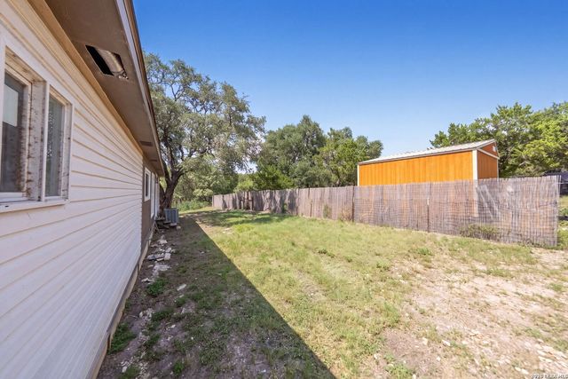 1217 Rotherman, Canyon Lake, TX 78133