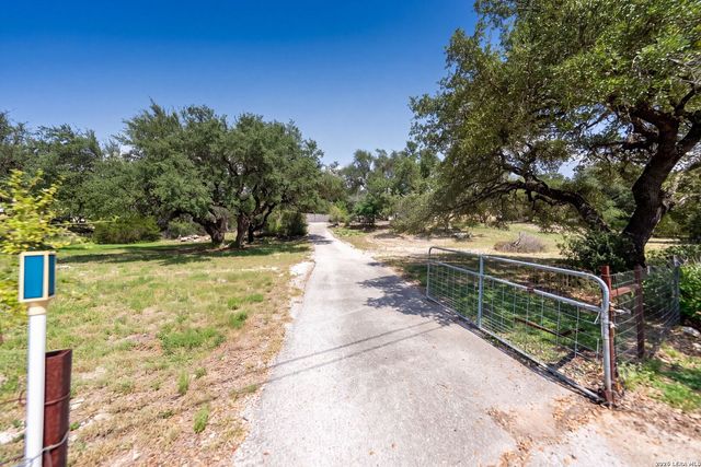 1217 Rotherman, Canyon Lake, TX 78133