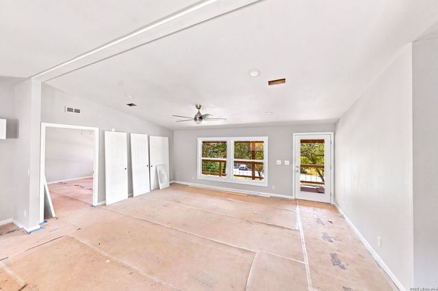 1217 Rotherman, Canyon Lake, TX 78133