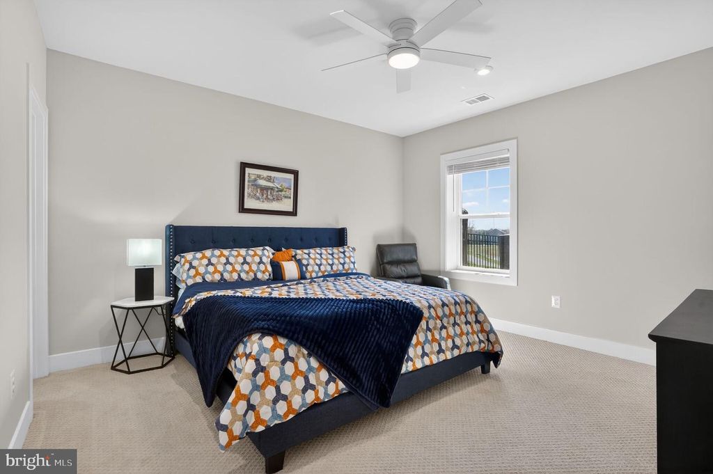 Image 46 of property listing at 923 WARLANDER DR SW, Leesburg, VA 20175