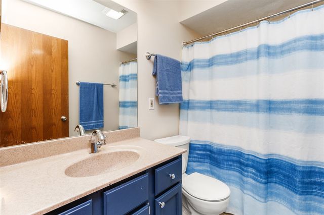 1302 Richard George Drive, Norwalk, IA 50211
